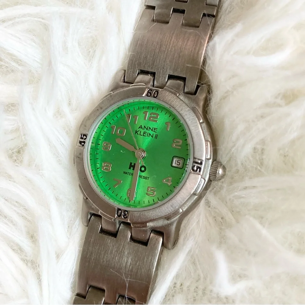 Watch - Picture 2 of 7